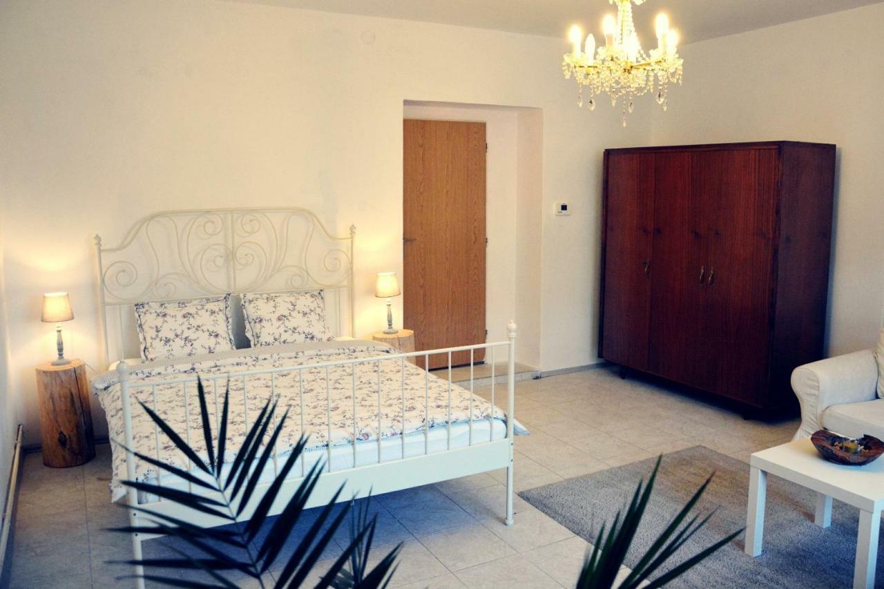 Apartmany Pod Putimskou Branou Písek Extérieur photo